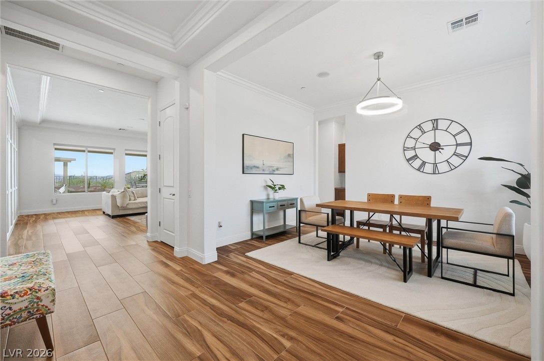 2913 Grande Arch Street — photo 3
