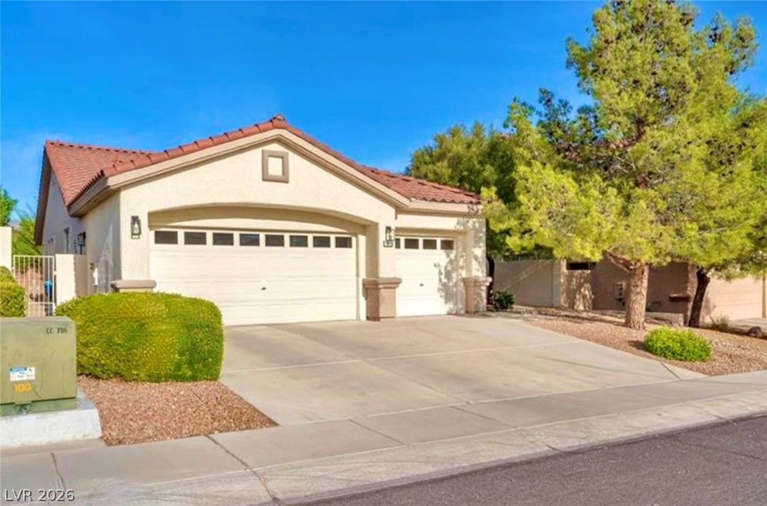 1913 Sierra Oaks Lane — photo 1