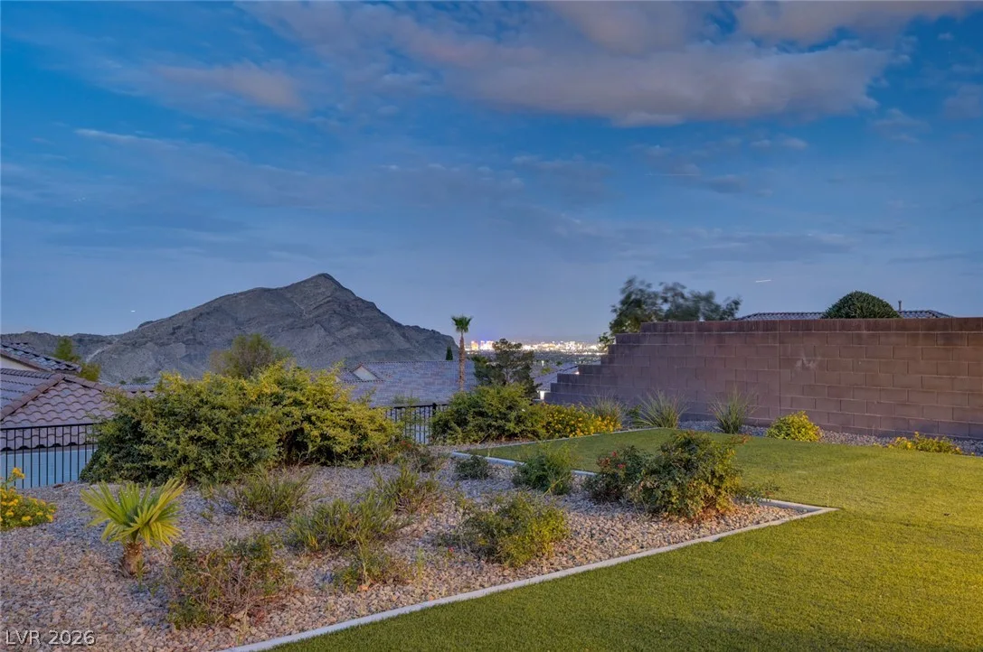 4654 Plum Button Street — photo 3