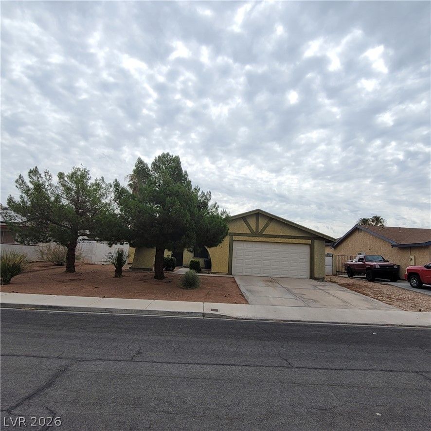 1841 Runningbear Drive — photo 1 of 14