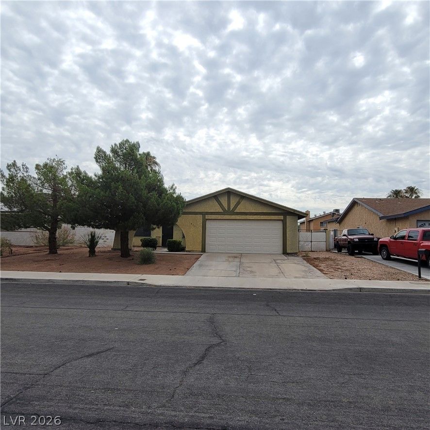 1841 Runningbear Drive — photo 3 of 14