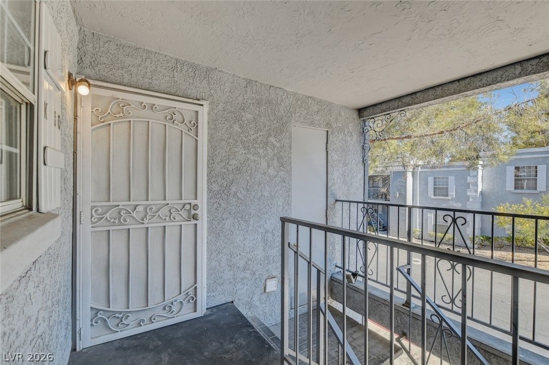 3823 South Maryland Parkway K10 — photo 3