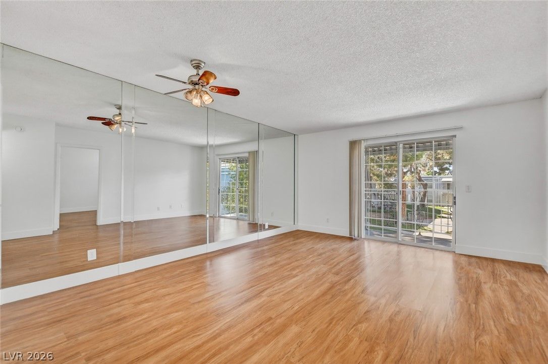 3823 South Maryland Parkway K10 — photo 5
