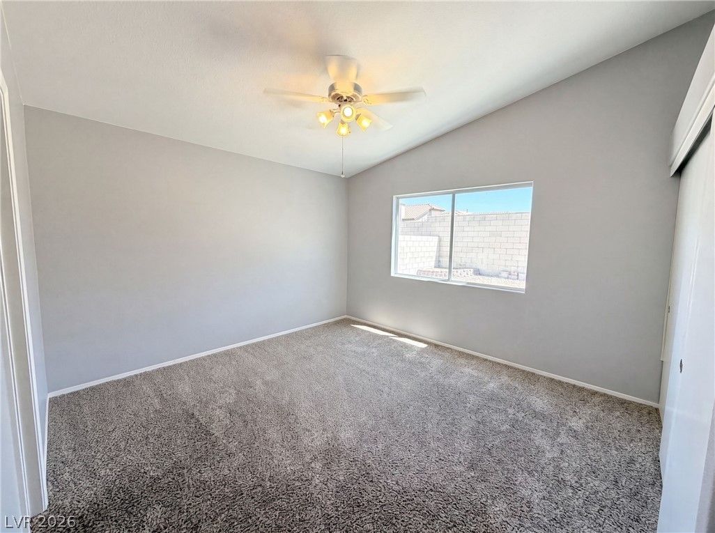 9121 Indian Breeze Drive — photo 4 of 32