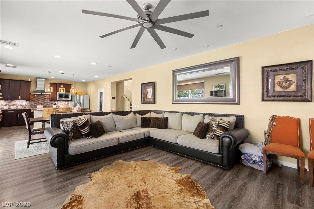 1310 Reef Point Avenue — photo 4