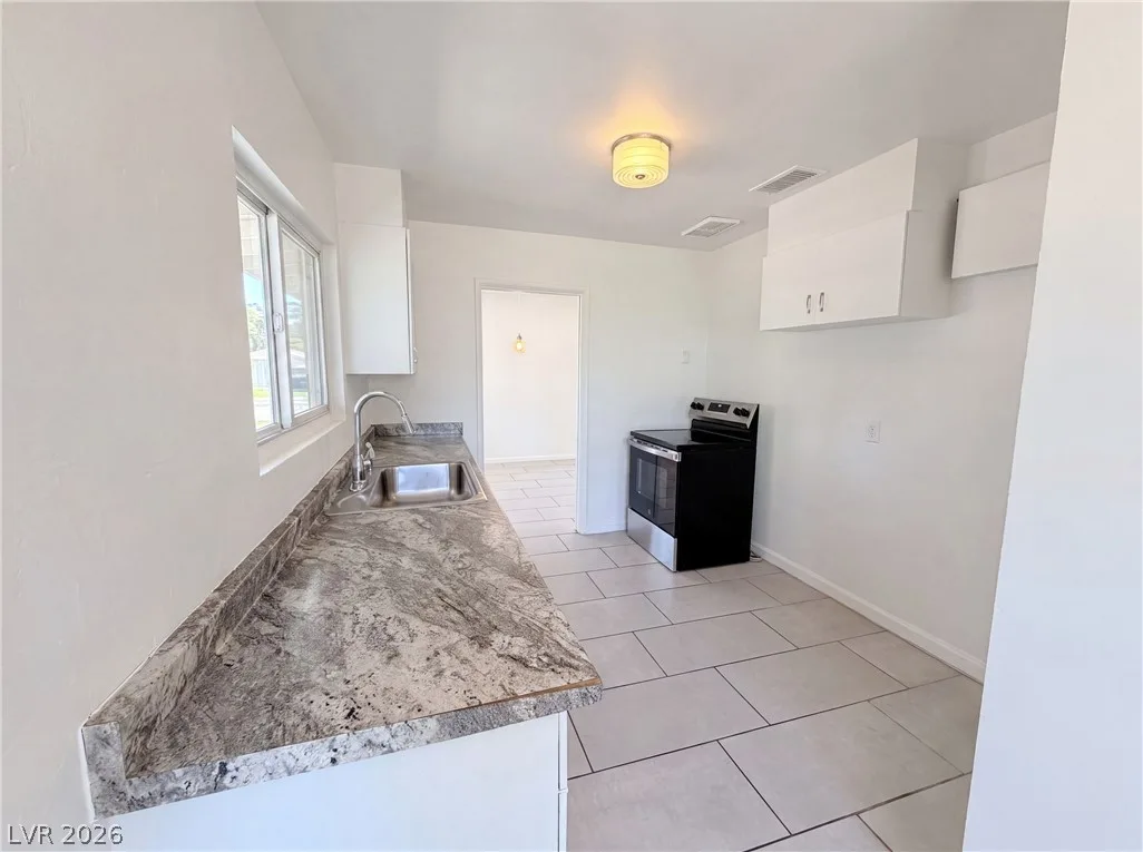 1437 Franklin Avenue — photo 2