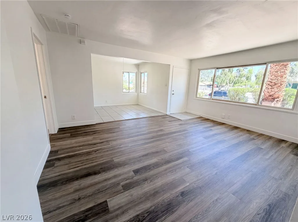 1437 Franklin Avenue — photo 3