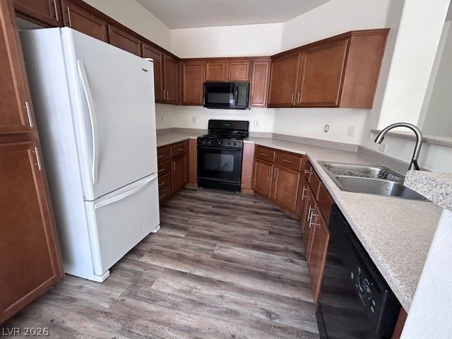 1015 APPALOOSA HILLS Avenue — photo 2 of 33