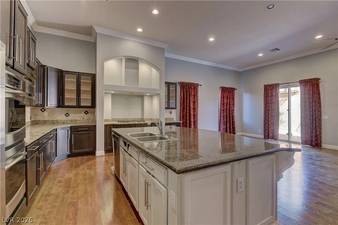 972 Rue Grand Paradis Lane — photo 5
