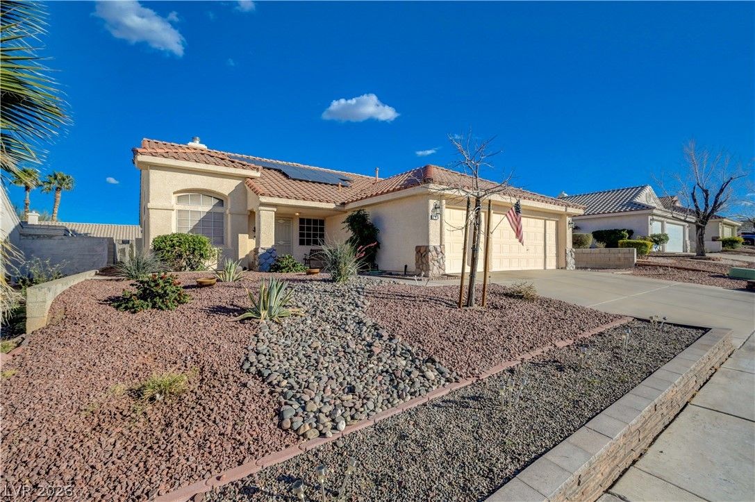 246 Amber Light Court — photo 2