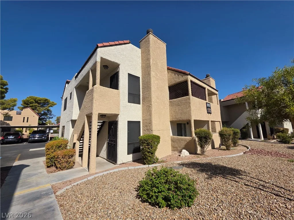 4941 Newport Cove Drive B — photo 2