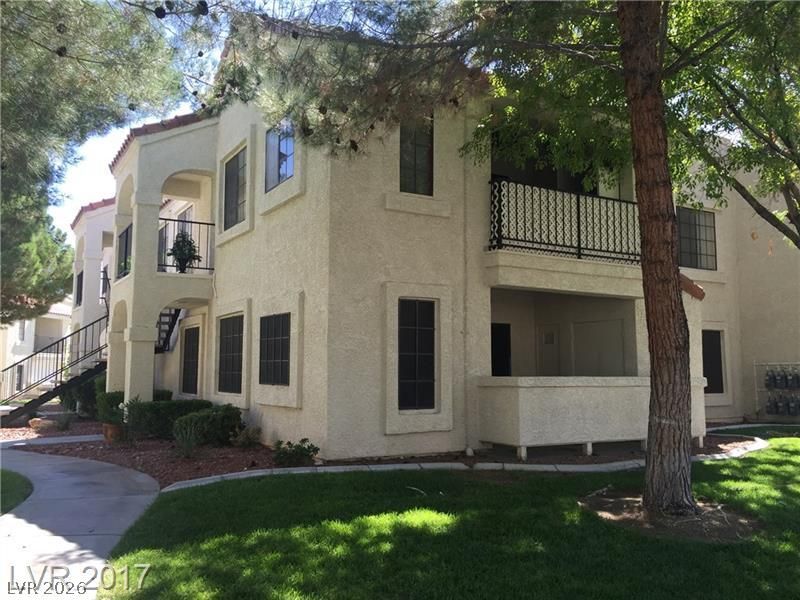 4736 NARA VISTA Way 104 — photo 4