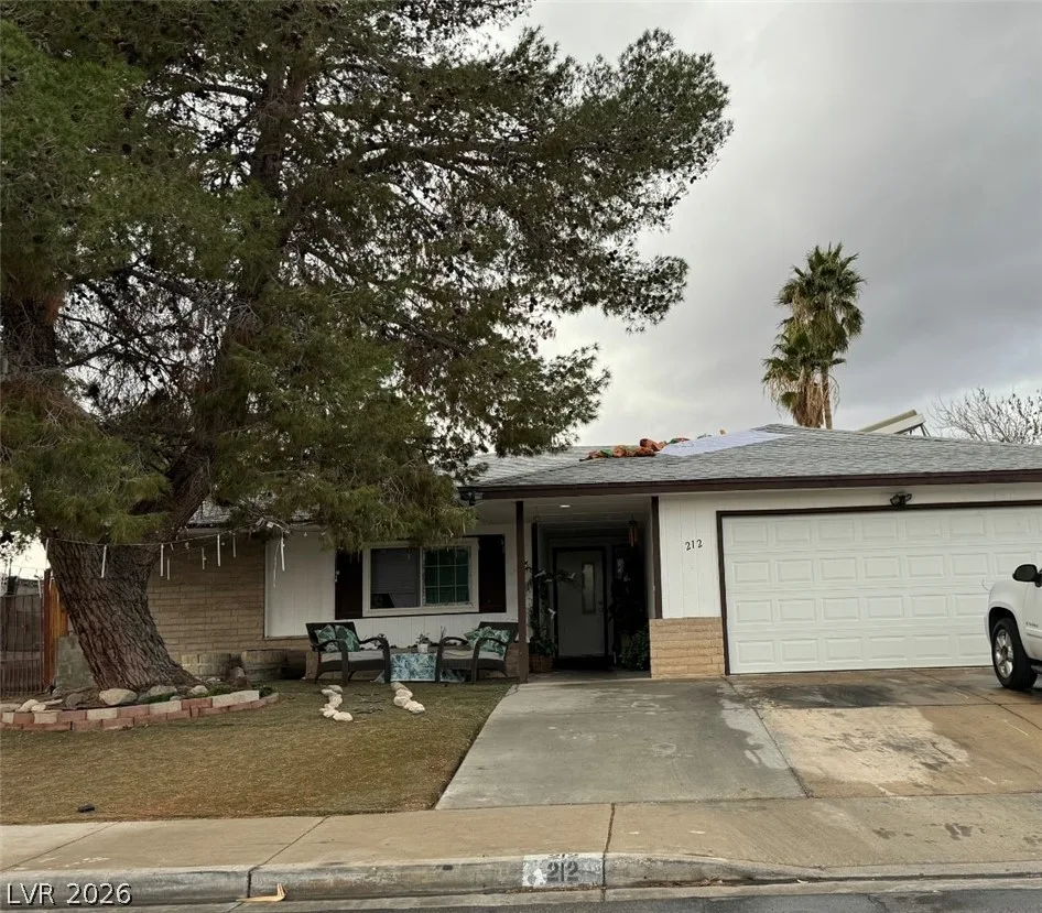 212 Bradshaw Way — photo 2