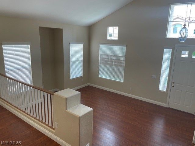 321 Waterton Lakes Avenue — photo 2
