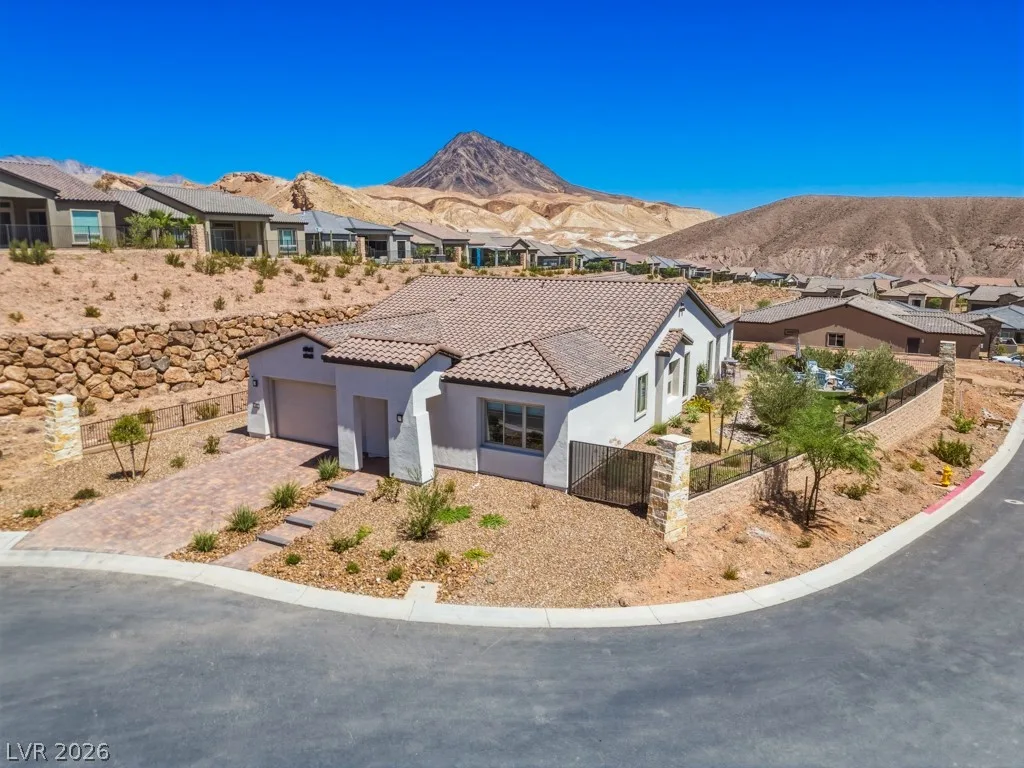 85 Crimson Stone Court — photo 2