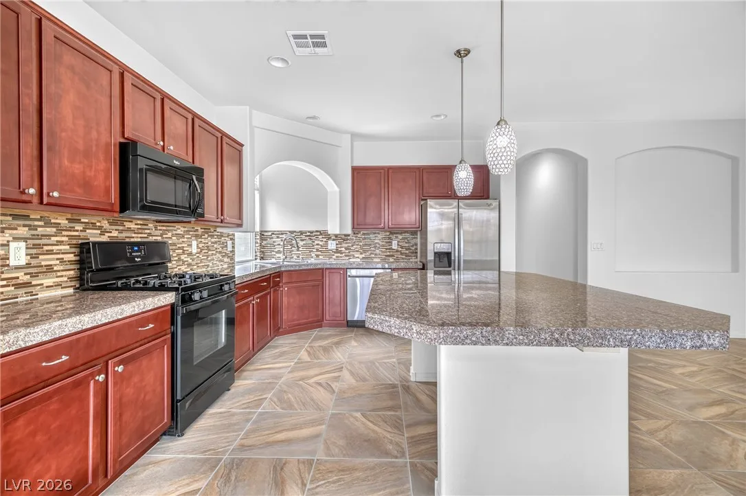 5226 Tartan Hill Avenue — photo 4