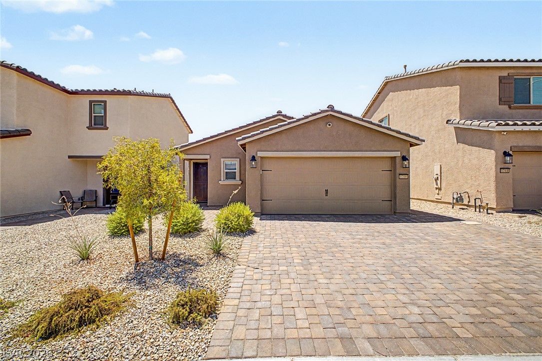 1709 Sandia Rock Avenue — photo 2