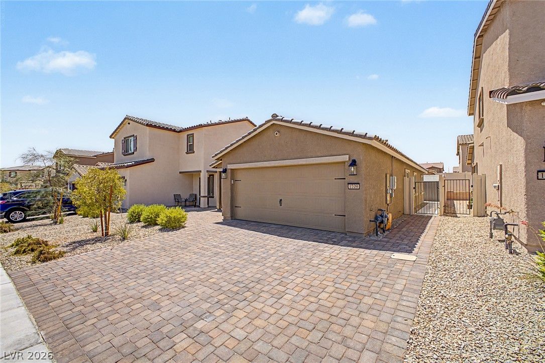 1709 Sandia Rock Avenue — photo 3