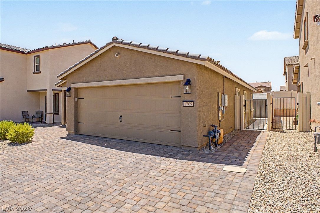 1709 Sandia Rock Avenue — photo 4