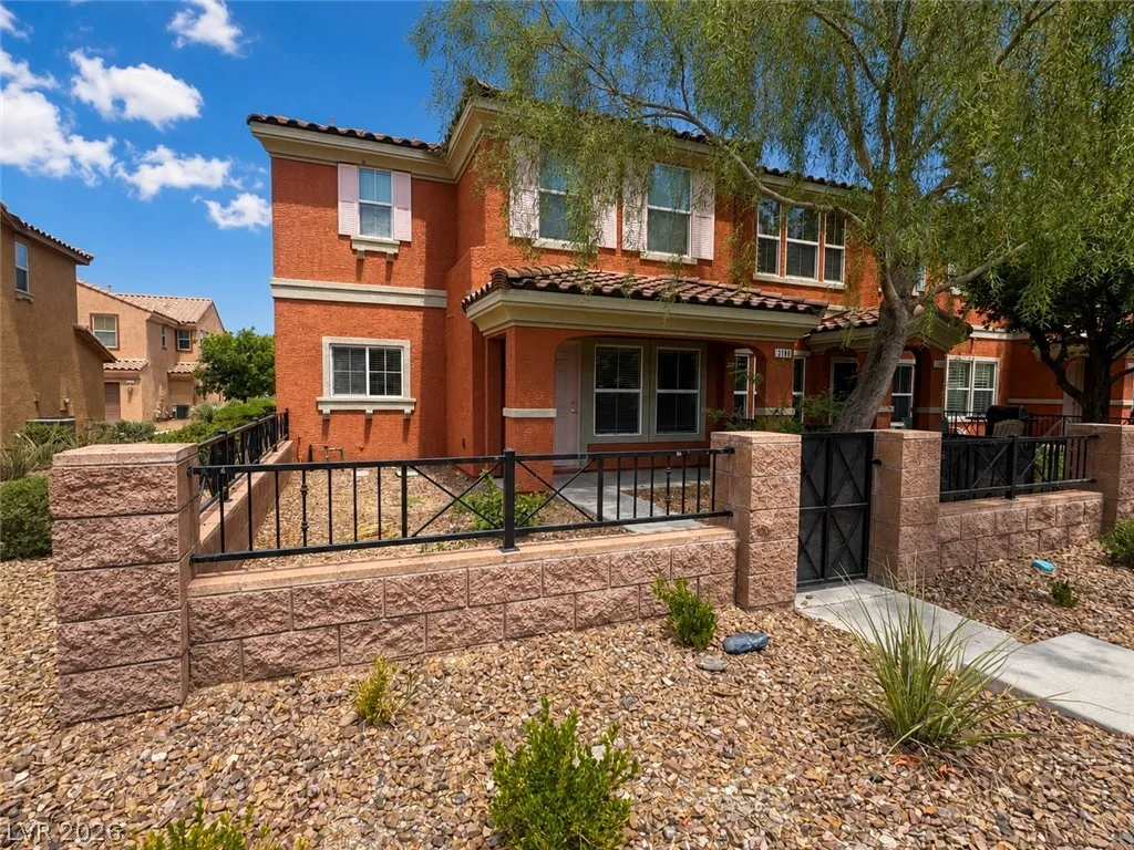 3188 MIST EFFECT Avenue — photo 2