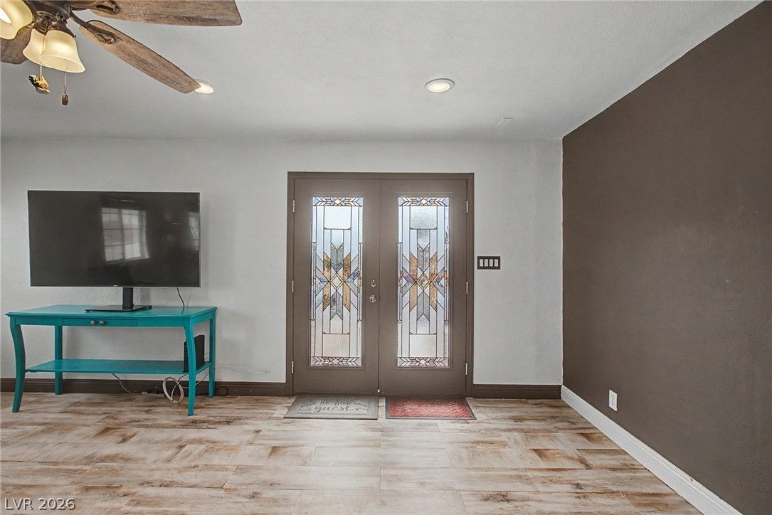 6912 Vivian Circle — photo 5