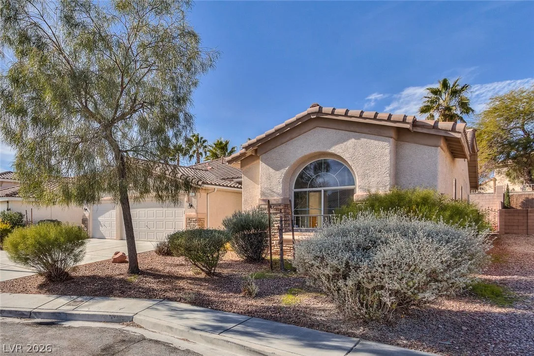 3131 Surf Spray Street — photo 3