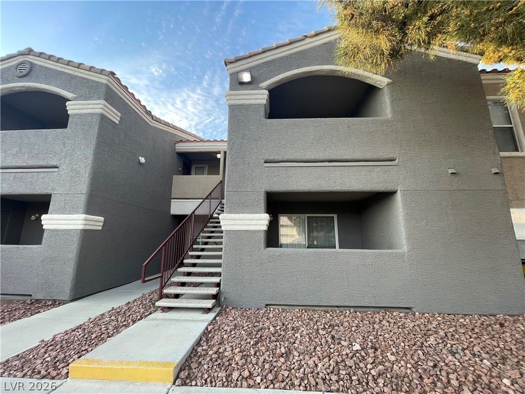5055 West Hacienda Avenue 1202 — photo 2