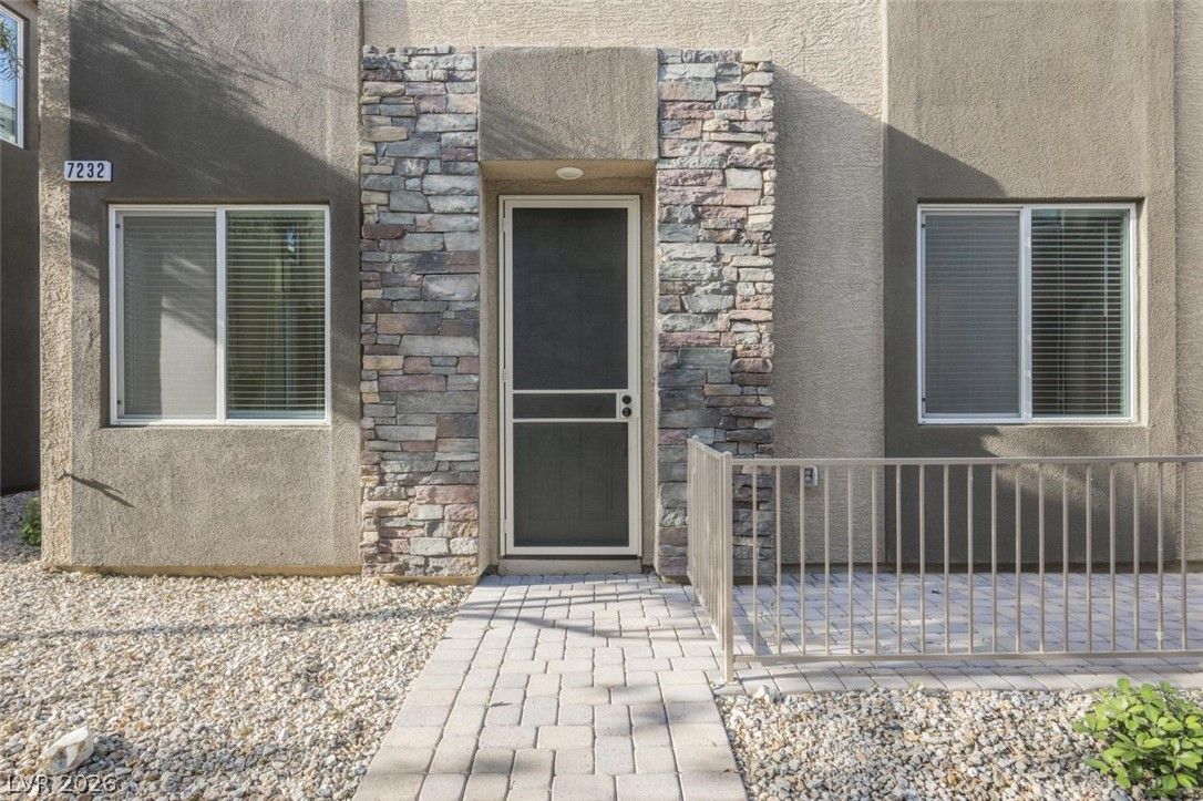 7232 Halo Falls Street — photo 2
