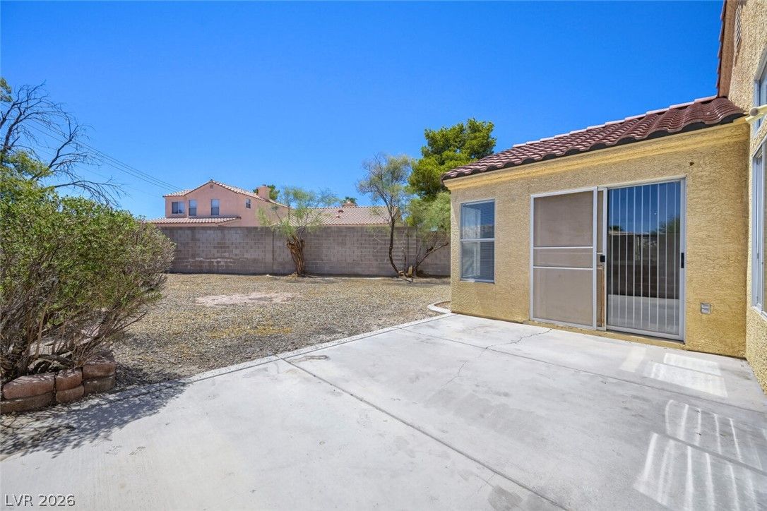 4813 Lupita Court — photo 4 of 24
