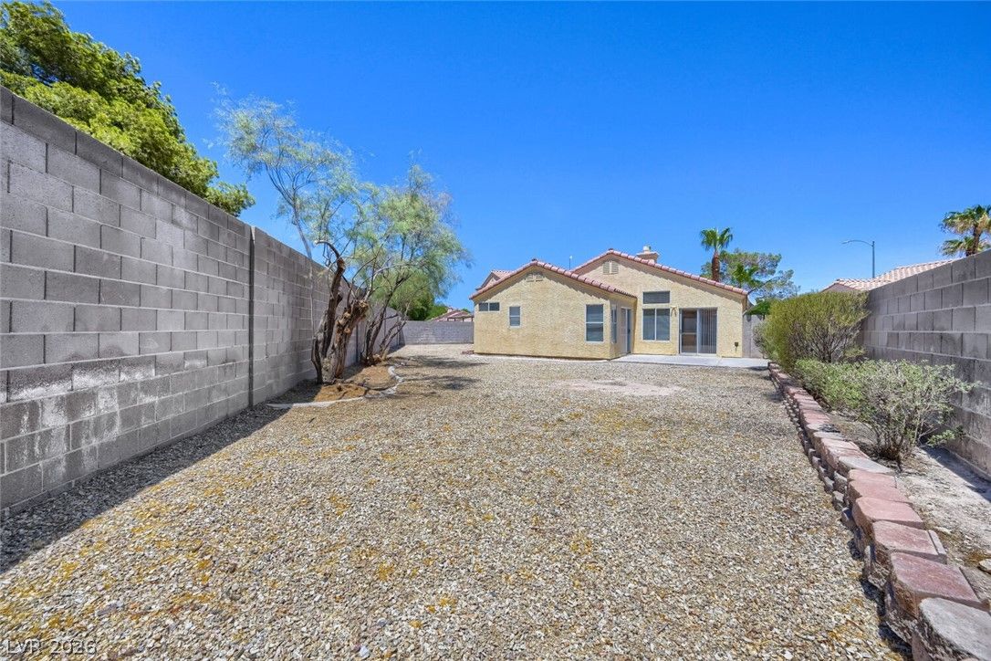 4813 Lupita Court — photo 5 of 24