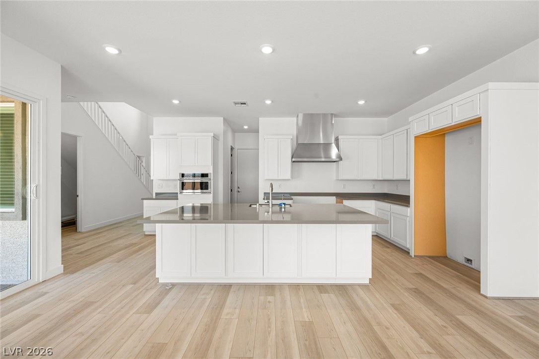 9963 Decano Ridge Street — photo 5 of 41