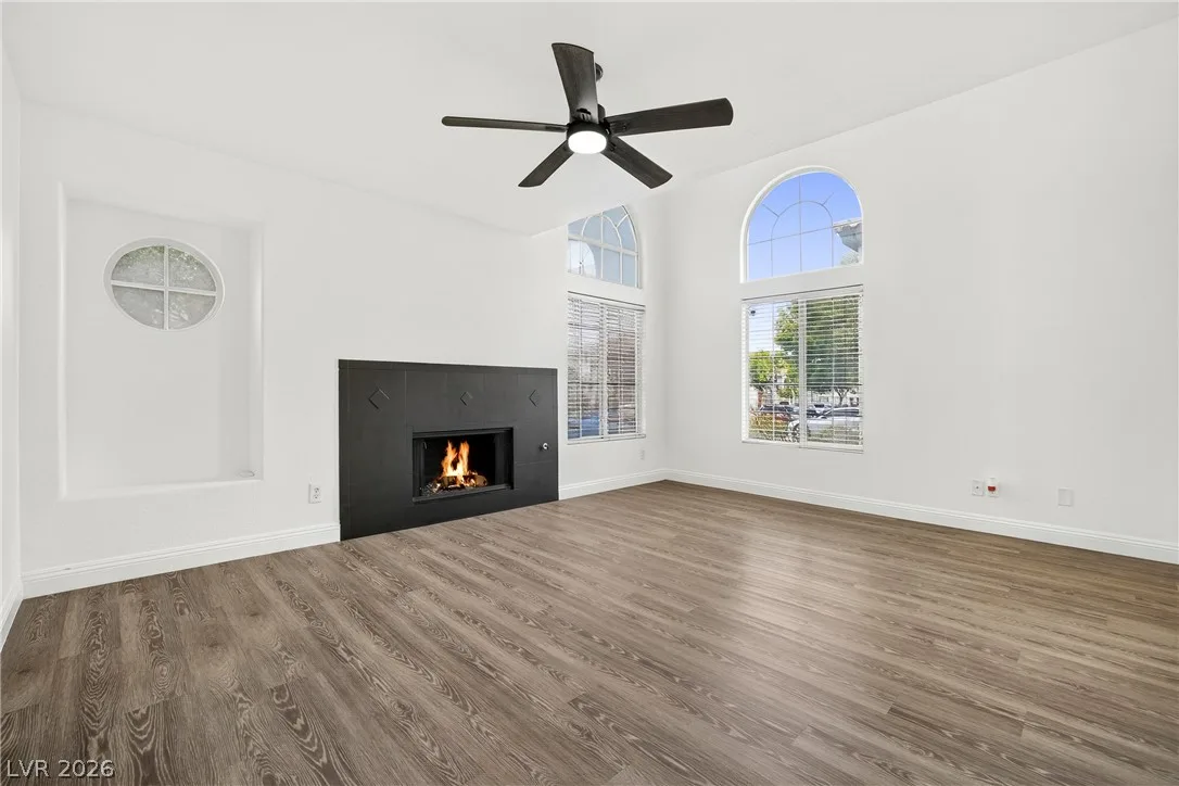 206 Luninborg Street — photo 2