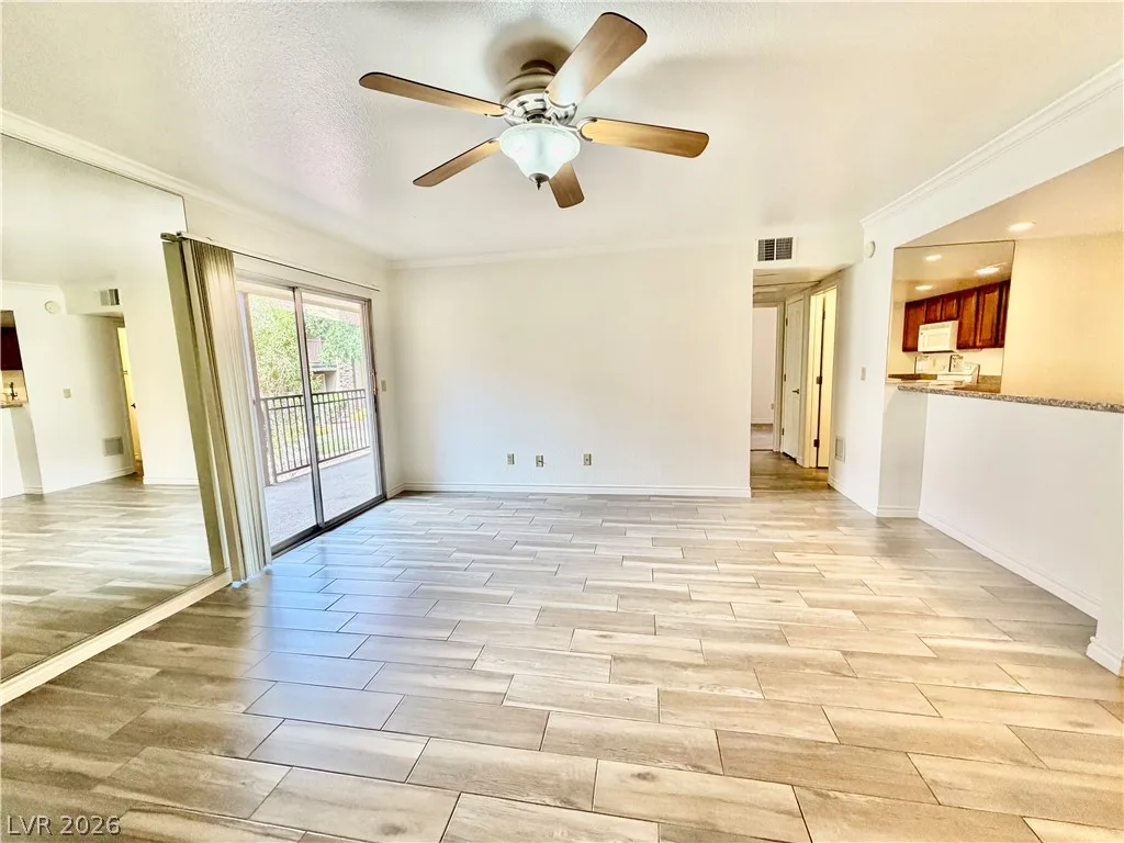 4410 Sandy River Drive 21 — photo 2