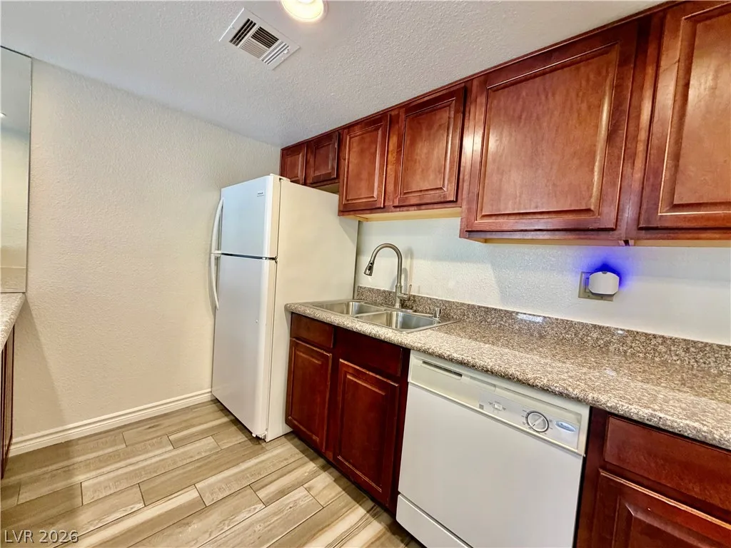4410 Sandy River Drive 21 — photo 5