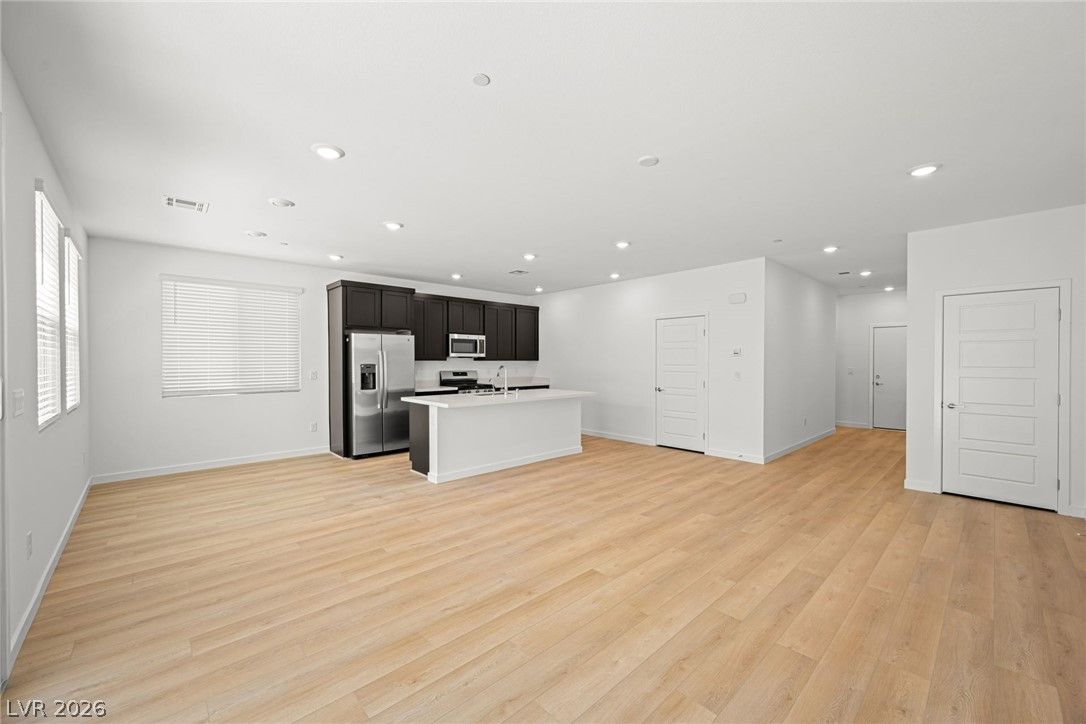 1431 Great Snipe Avenue — photo 4