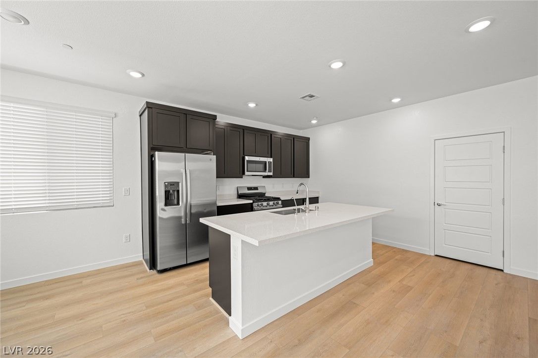 1431 Great Snipe Avenue — photo 5