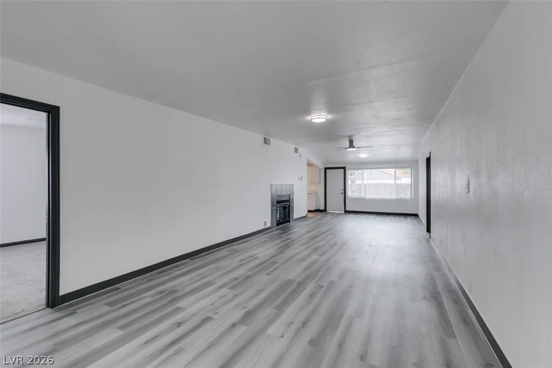 1922 Houston Drive — photo 4