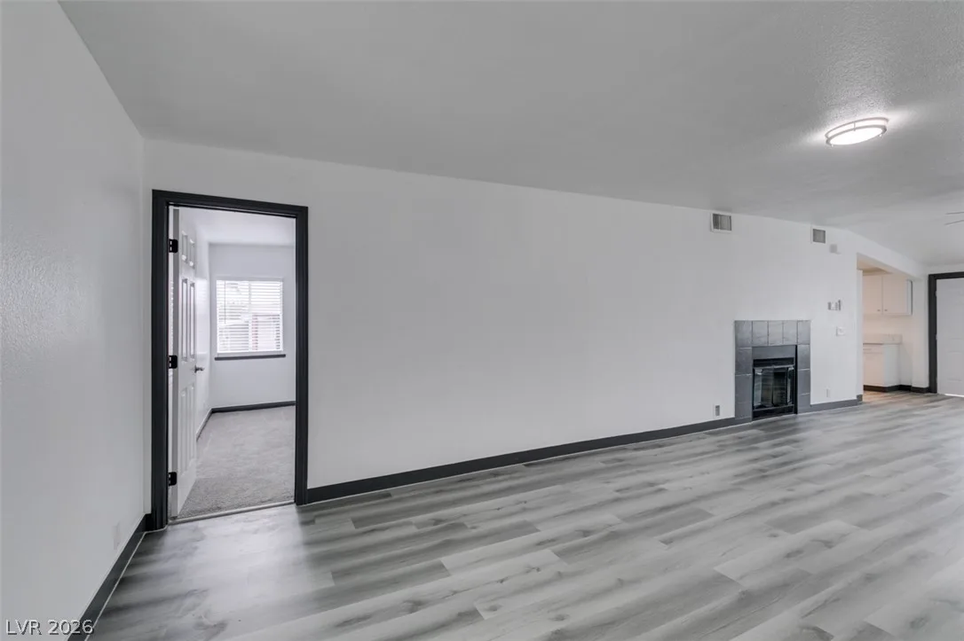 1922 Houston Drive — photo 5