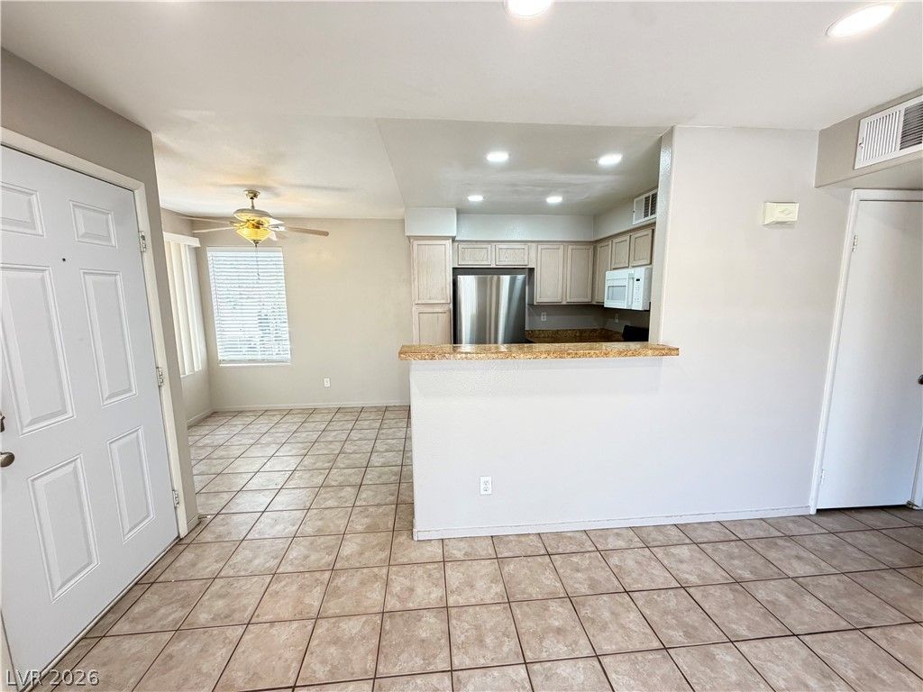 3085 CASEY Drive 204 — photo 3 of 16
