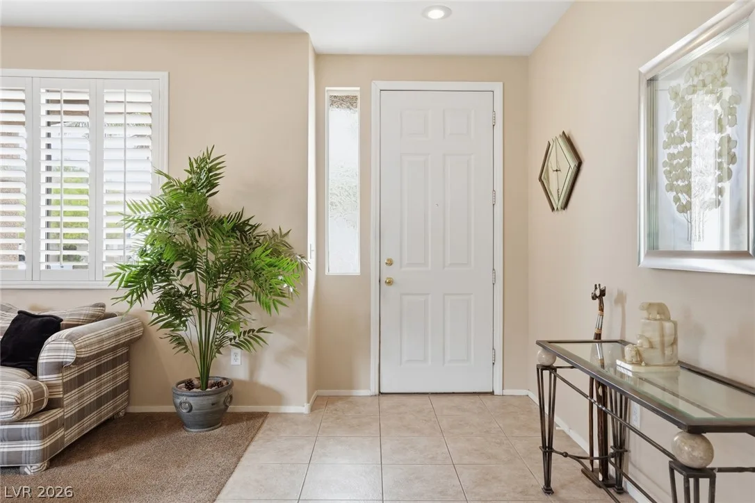 2558 Hitchcock Street — photo 4 of 34
