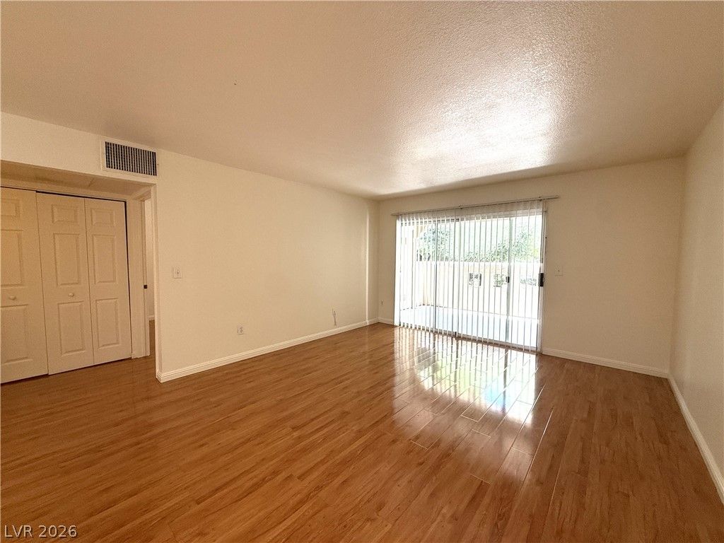 1900 Rio Canyon Court 103 — photo 2 of 11