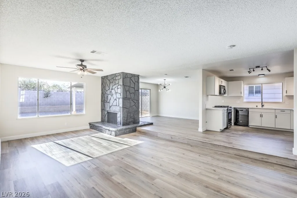 7201 Blizzard Lane — photo 2