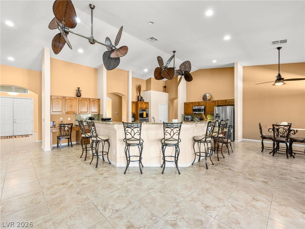 6524 Colossal Cave Avenue — photo 3