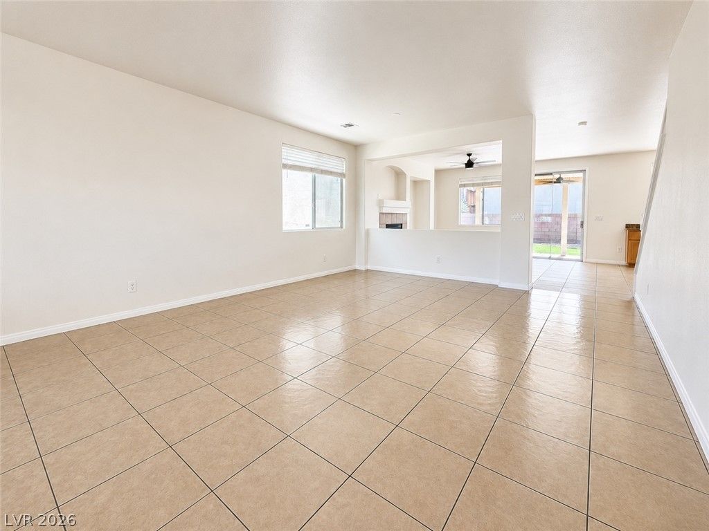 4300 Thunder Twice Street — photo 2
