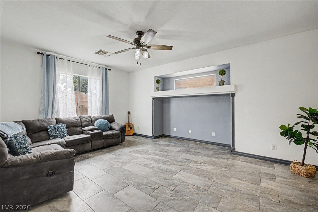 10756 Little Horse Creek Avenue — photo 4