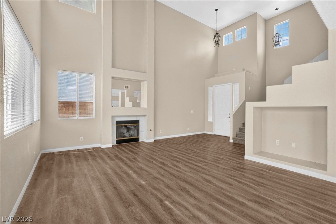 1725 Buttermilk Drive — photo 4 of 30
