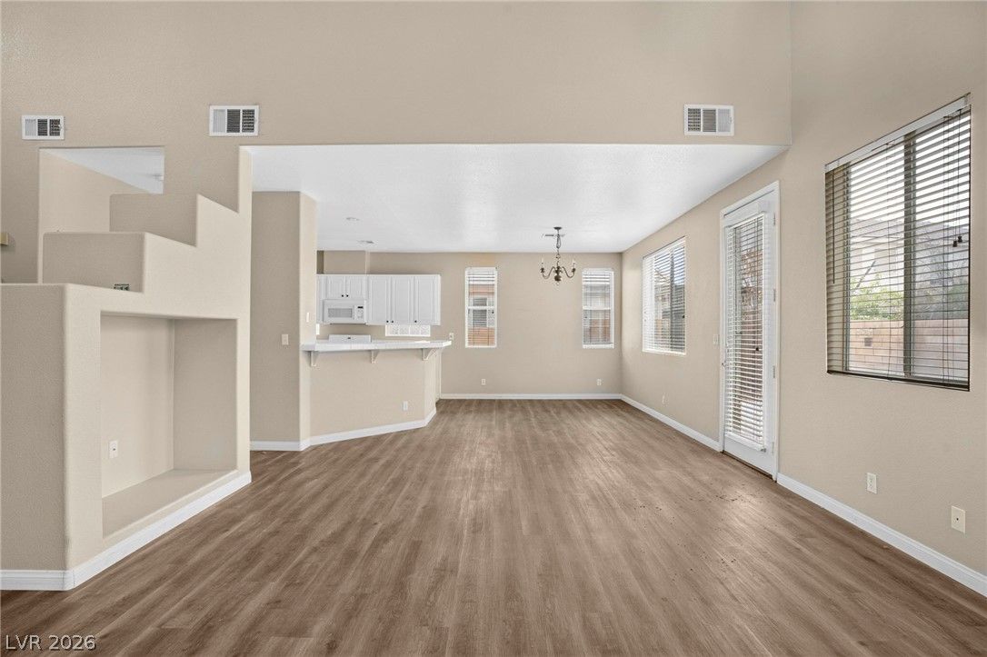 1725 Buttermilk Drive — photo 5 of 30