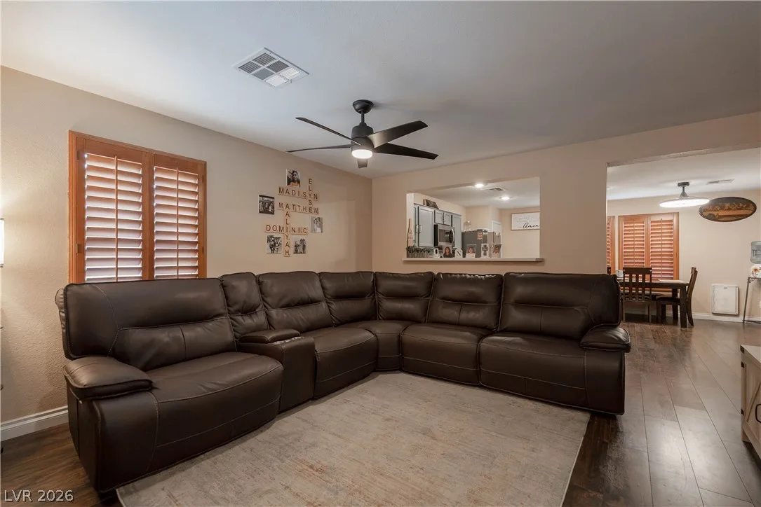 7220 La Cadena Avenue — photo 4