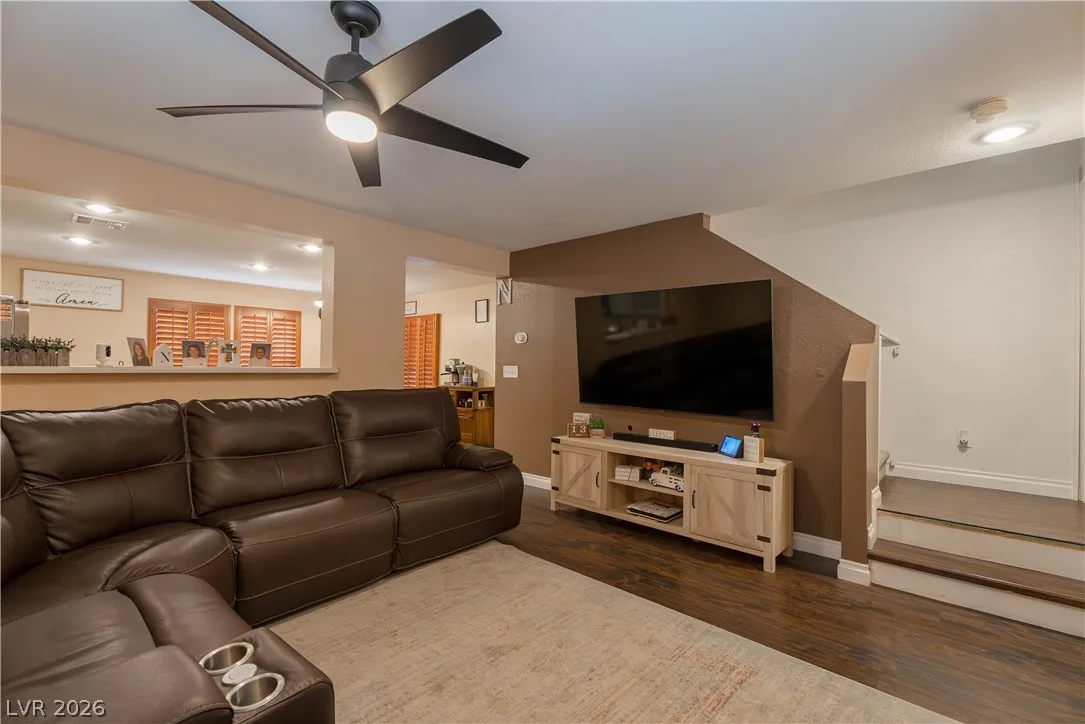 7220 La Cadena Avenue — photo 5