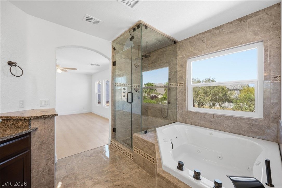 8640 Vivid Violet Avenue — photo 5